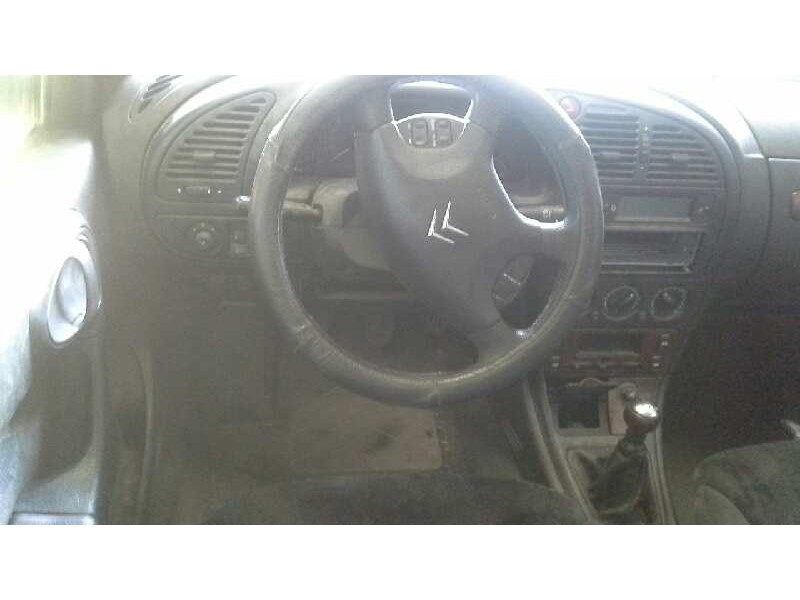 citroën xsara berlina del año 2001