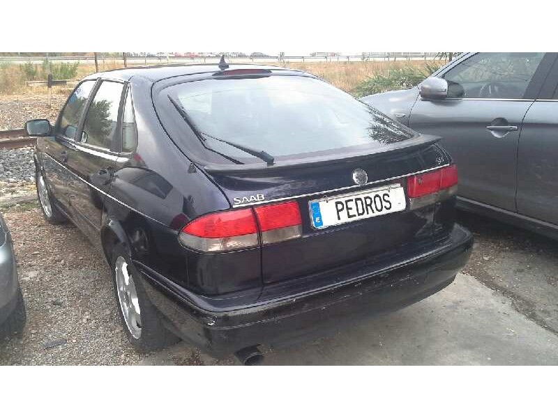 saab 9-3 berlina del año 2000