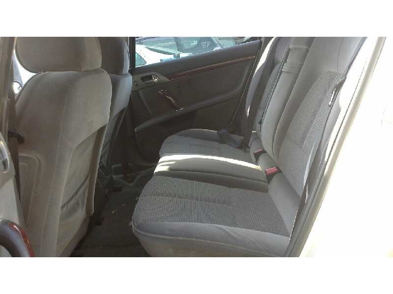 peugeot 407 del año 2004