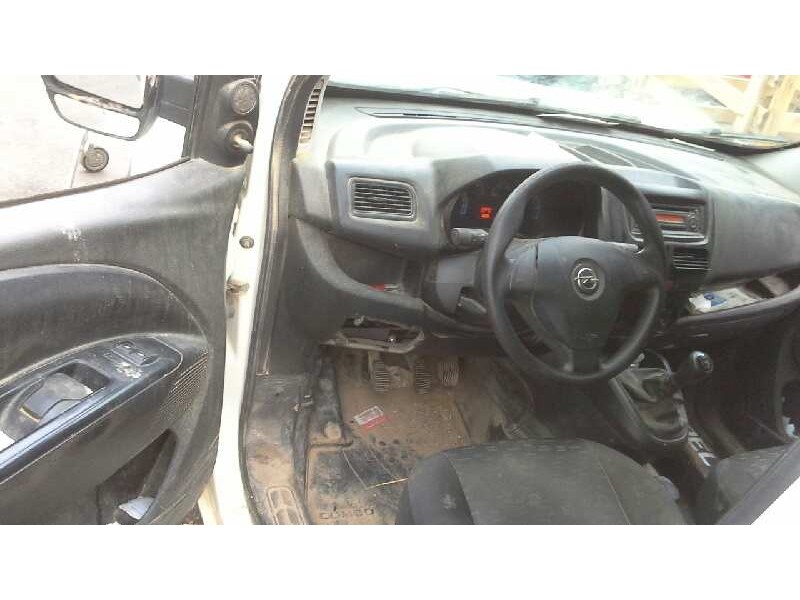 opel combo d del año 2013