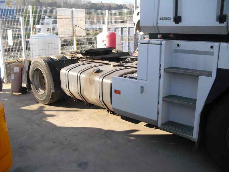 renault magnum del año 2001