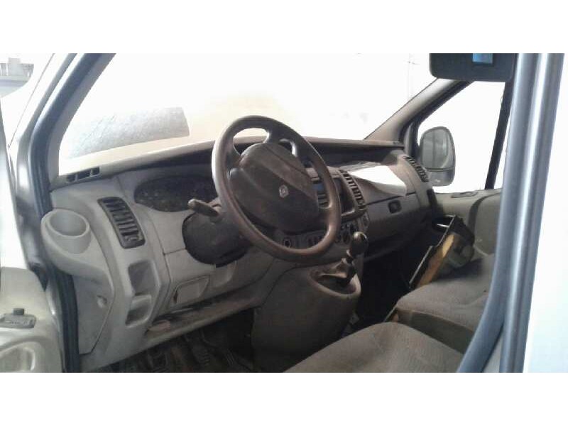 renault trafic combi (ab 4.01) del año 2005