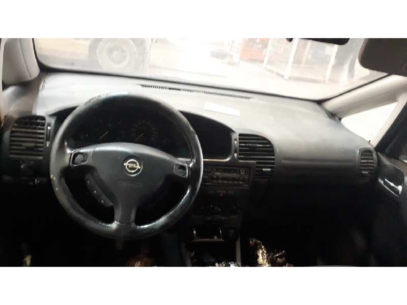 opel zafira a del año 2001