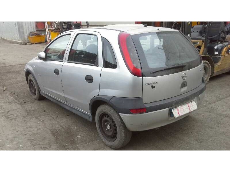 opel corsa c del año 2002