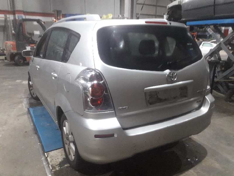 toyota corolla verso (r1) del año 2006