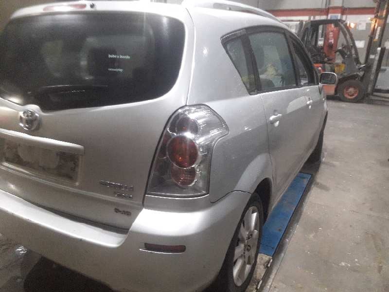 toyota corolla verso (r1) del año 2006