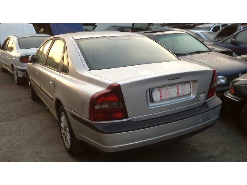 volvo s80 berlina del año 2000