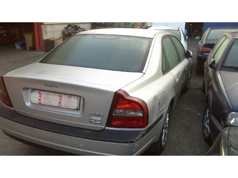 volvo s80 berlina del año 2000