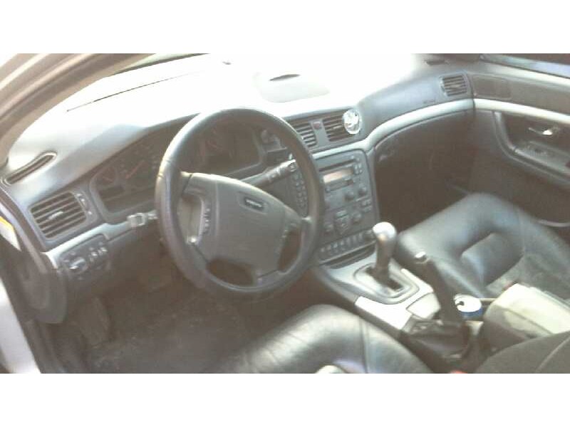 volvo s80 berlina del año 2000