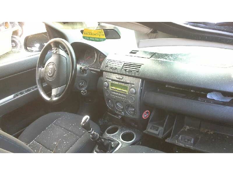 mazda 2 berlina (dy) del año 2004