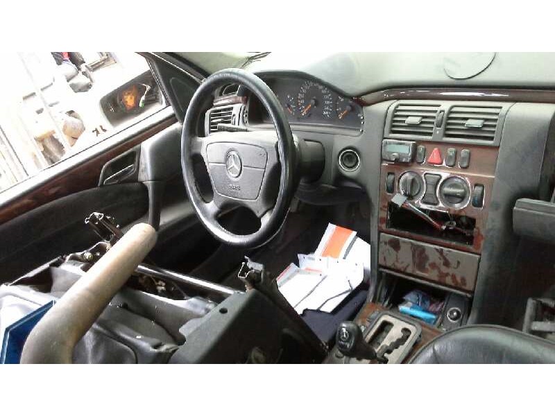 mercedes-benz clase e (w210) berlina diesel del año 1999