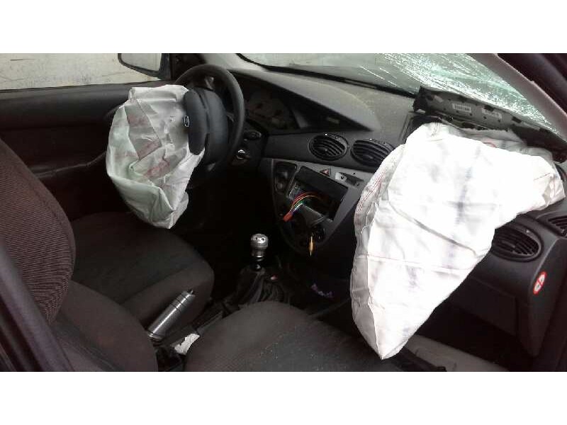 ford focus berlina (cak) del año 2003