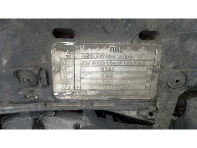 ford focus berlina (cak) del año 2003