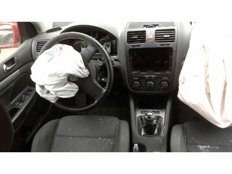 volkswagen golf v berlina (1k1) del año 2004