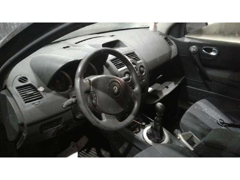 renault megane ii classic berlina del año 2005