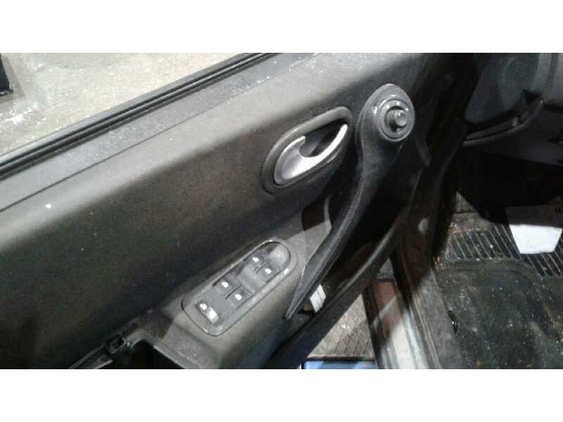 renault megane ii classic berlina del año 2005