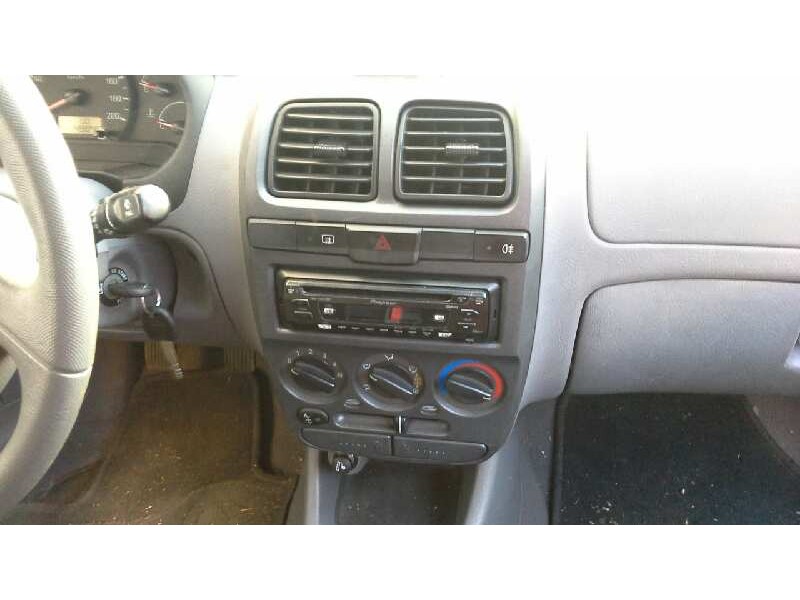 hyundai accent (lc) del año 2004