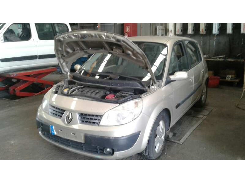renault scenic ii del año 2006
