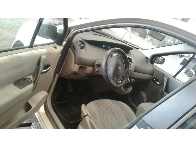 renault scenic ii del año 2006
