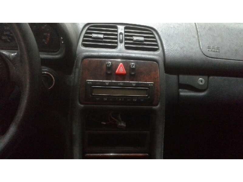 mercedes-benz clase clk (w208) coupe del año 1998