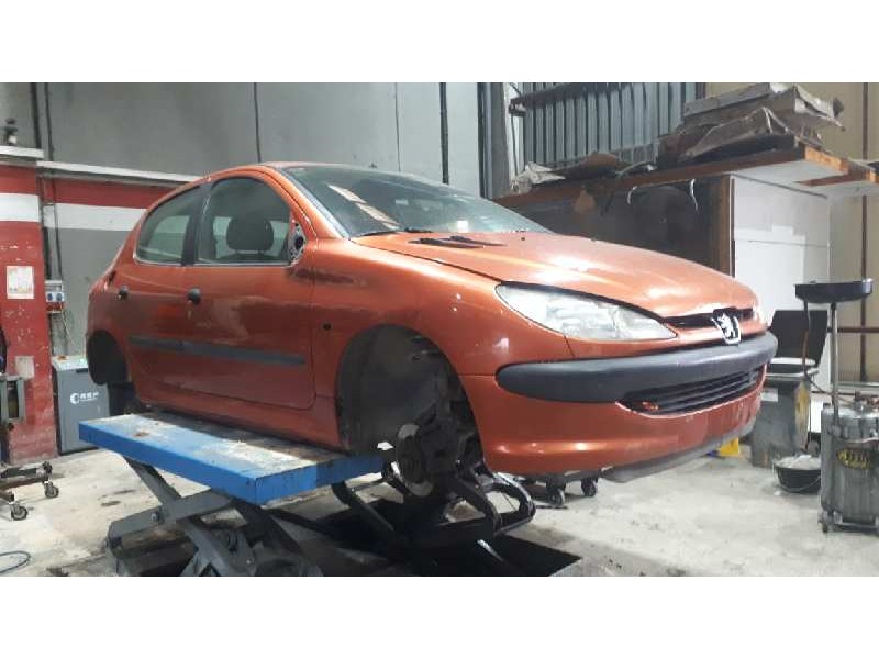 peugeot 206 berlina del año 2001