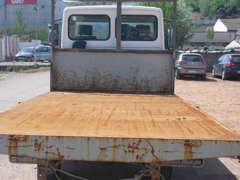 nissan atleon del año 2001