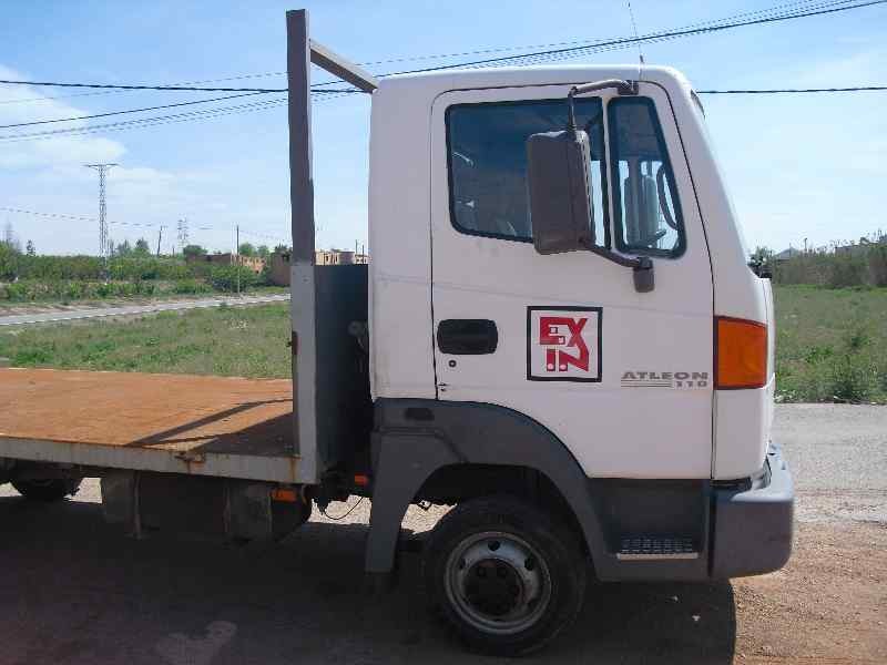 nissan atleon del año 2001