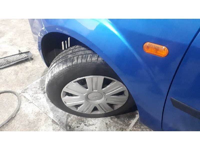 ford fiesta (cbk) del año 2004