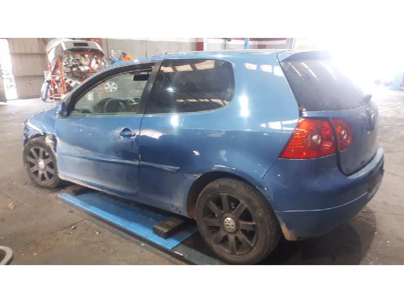 volkswagen golf v berlina (1k1) del año 2004