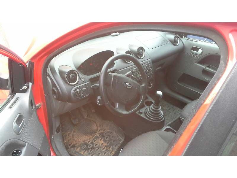 ford fiesta (cbk) del año 2002