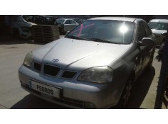 daewoo nubira berlina del año 2004 2