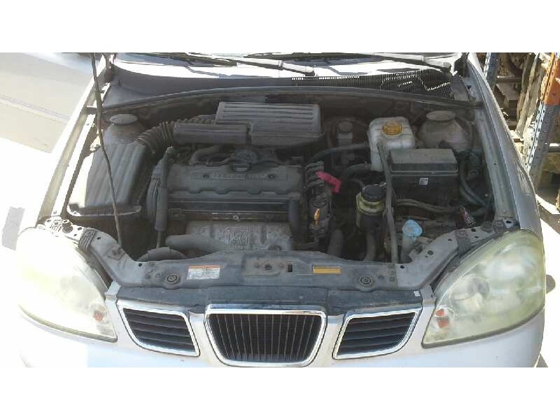 daewoo nubira berlina del año 2004