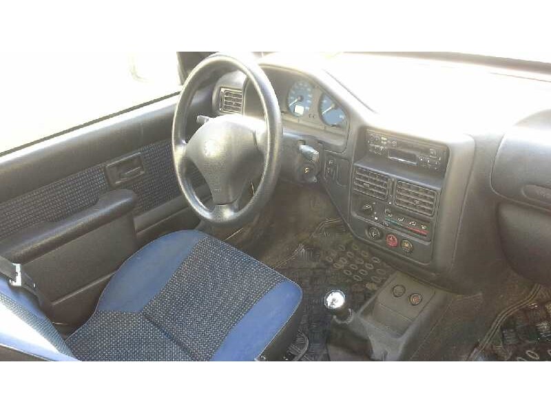 peugeot 106 (s2) del año 2001