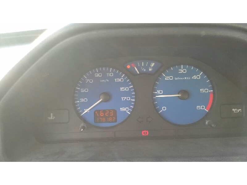 peugeot 106 (s2) del año 2001