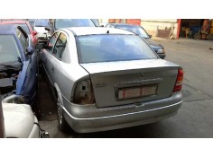opel astra g berlina del año 2002