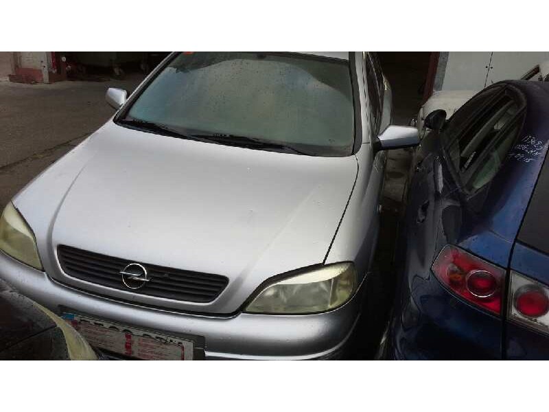 opel astra g berlina del año 2002