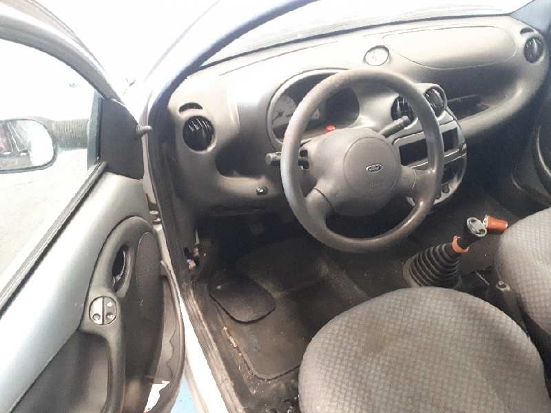 ford ka (ccq) del año 2002