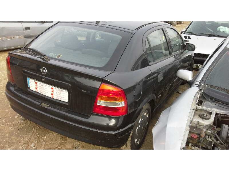 opel astra g berlina del año 2001