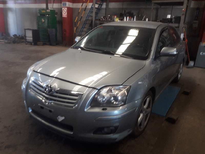 toyota avensis berlina (t25) del año 2008