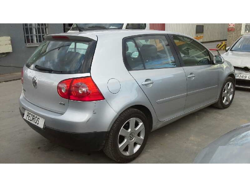 volkswagen golf v berlina (1k1) del año 2006