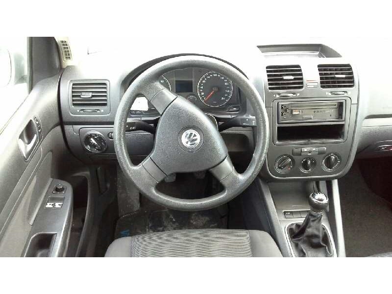 volkswagen golf v berlina (1k1) del año 2006