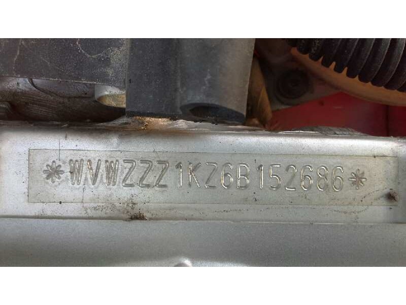 volkswagen golf v berlina (1k1) del año 2006