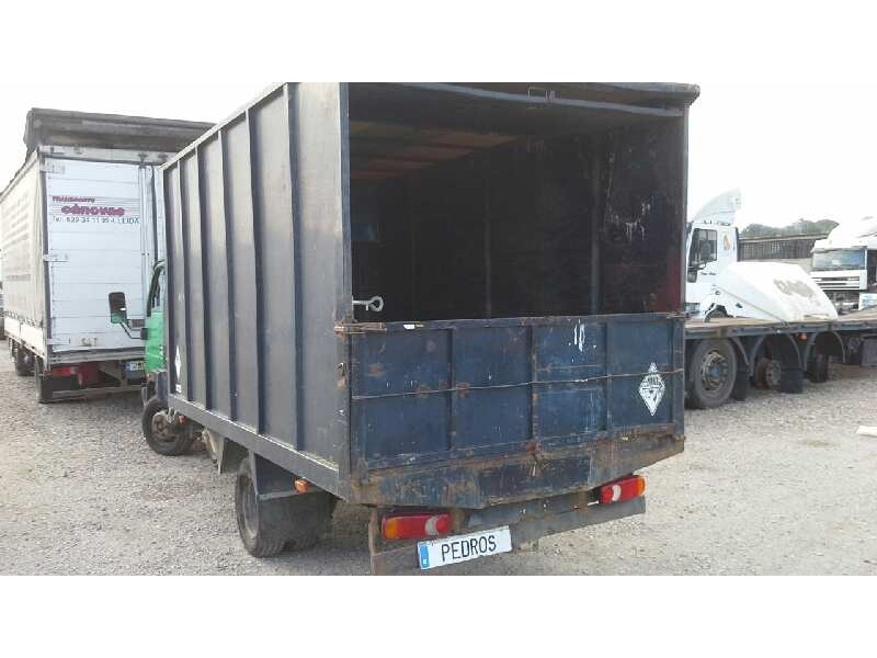 nissan cabstar del año 2001