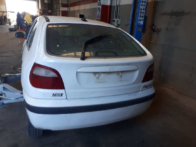 renault megane i fase 2 berlina (ba0) del año 2000