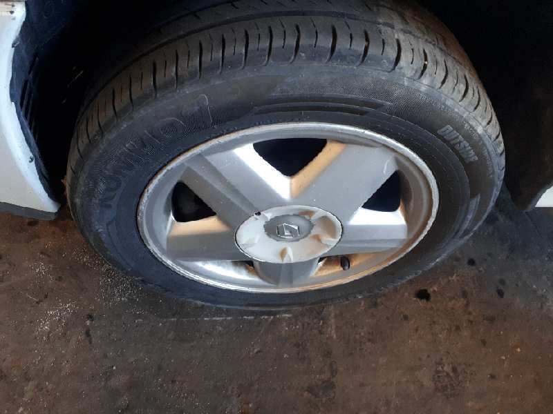 renault megane i fase 2 berlina (ba0) del año 2000