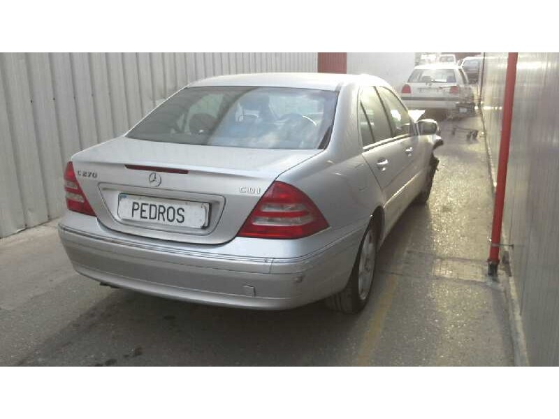 mercedes-benz clase c (w203) berlina del año 2002