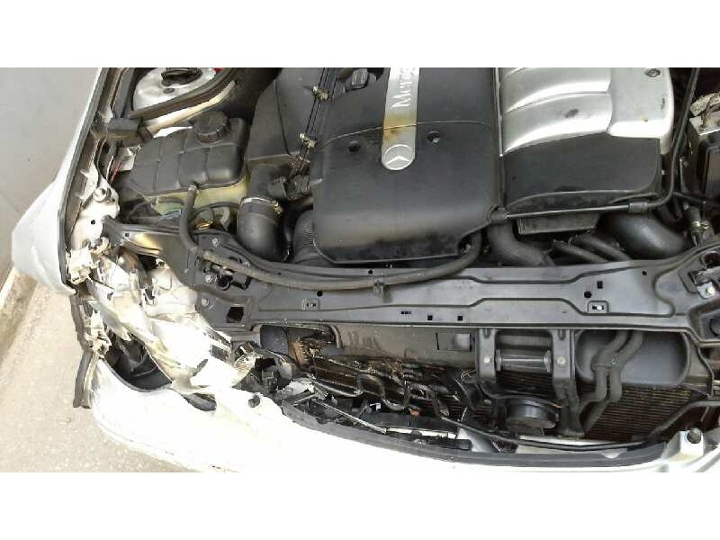 mercedes-benz clase c (w203) berlina del año 2002