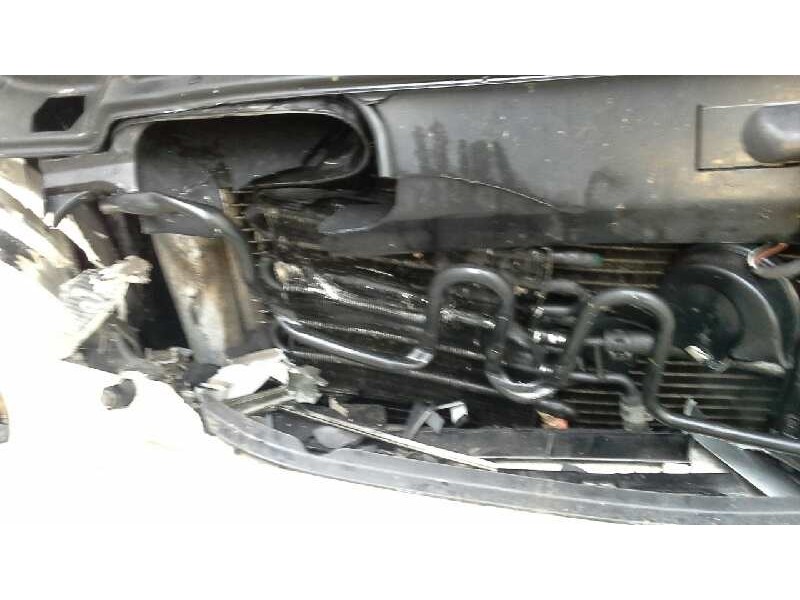 mercedes-benz clase c (w203) berlina del año 2002