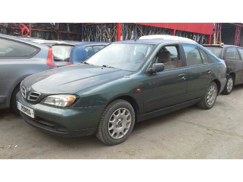 nissan primera berlina (p11) del año 2001
