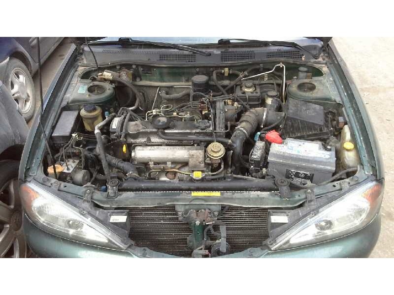 nissan primera berlina (p11) del año 2001